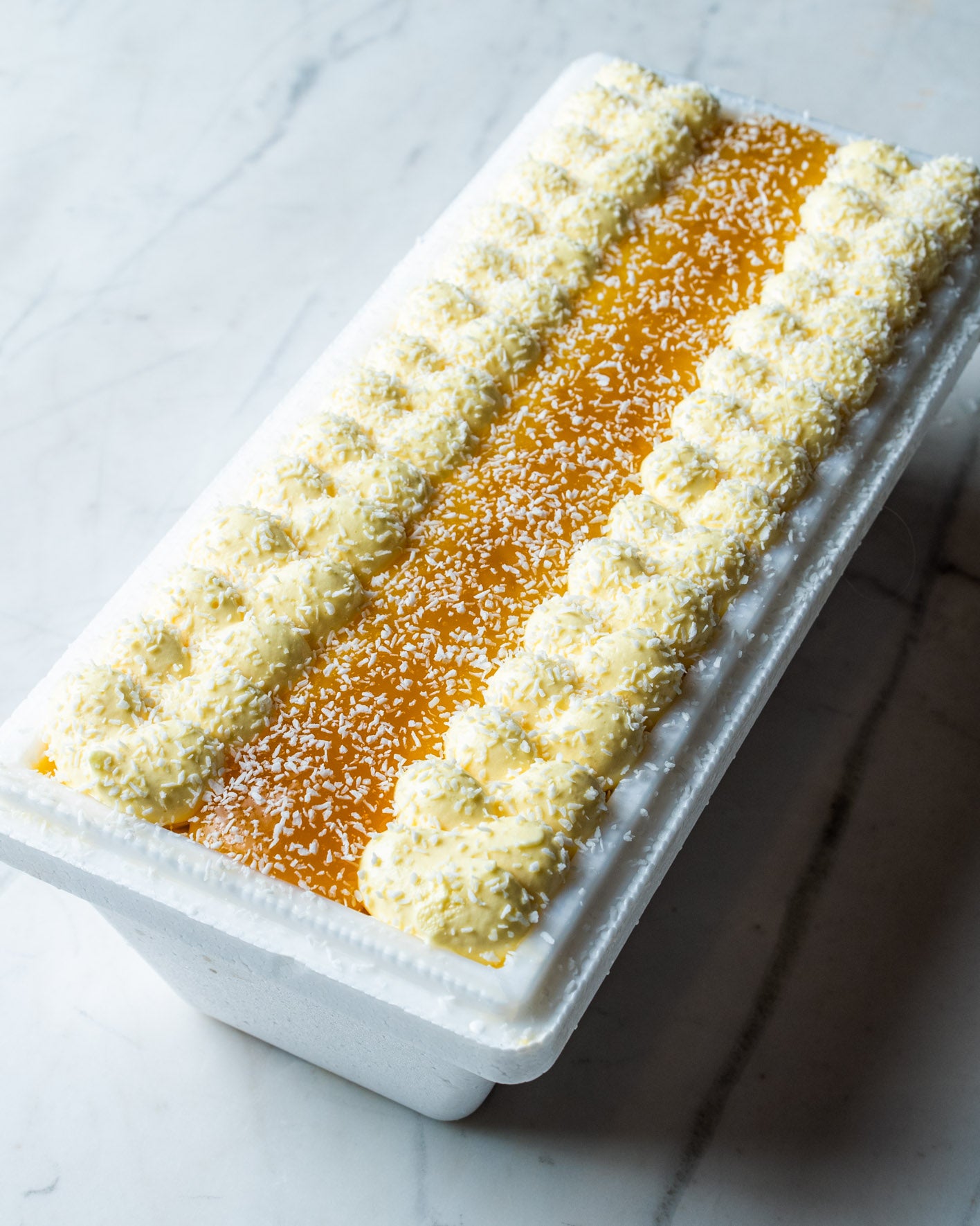 Mango Vovovroom Hot tub